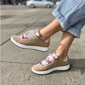 Ara Rem Sneaker in Sand/Silver